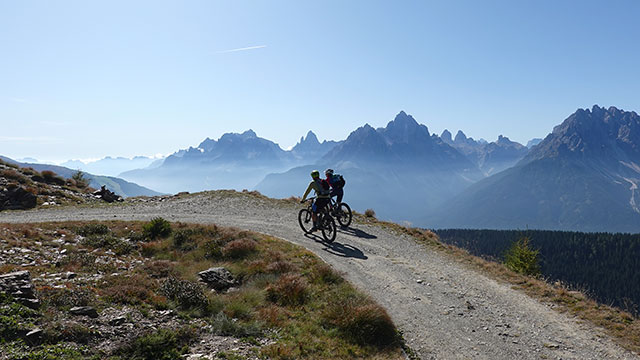 e-Mountainbiketour Villgratental - Drei Zinnen im Background | © edifilm75 - ProjektV