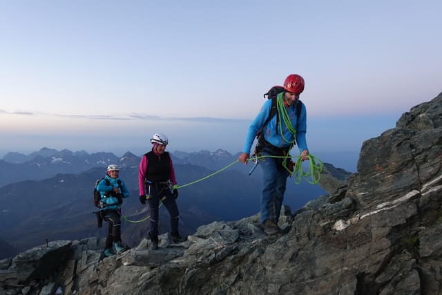 Hannes Grüner begleitet Sie sicher auf jeden Berg. | © Bergschule AAH