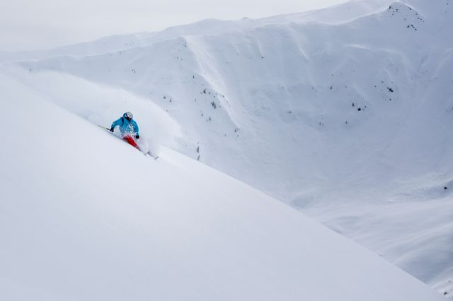 Traumhafte Freeride ABFAHRT bei > Spitzkehren und spitzen Essen